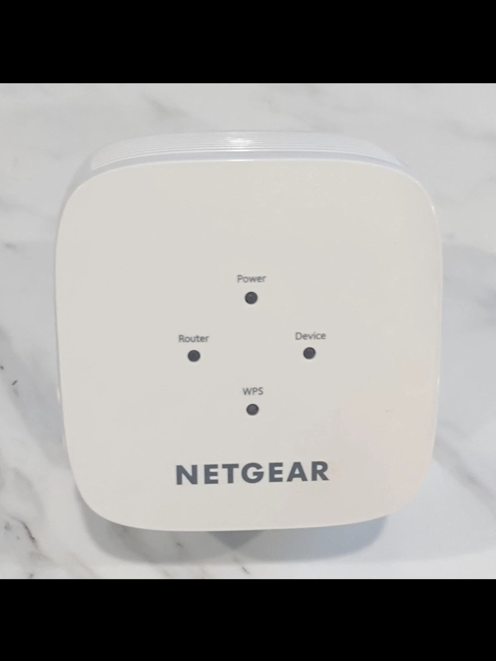 netgear White WiFi Range Extender - Compact Wall Plug Network Booster